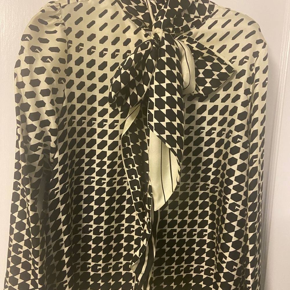 Gucci geometric print blouse.